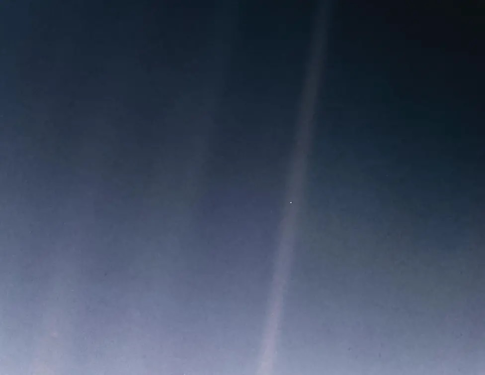 pale blue dot.jpg